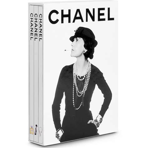 livre déco chanel|Coco Chanel .